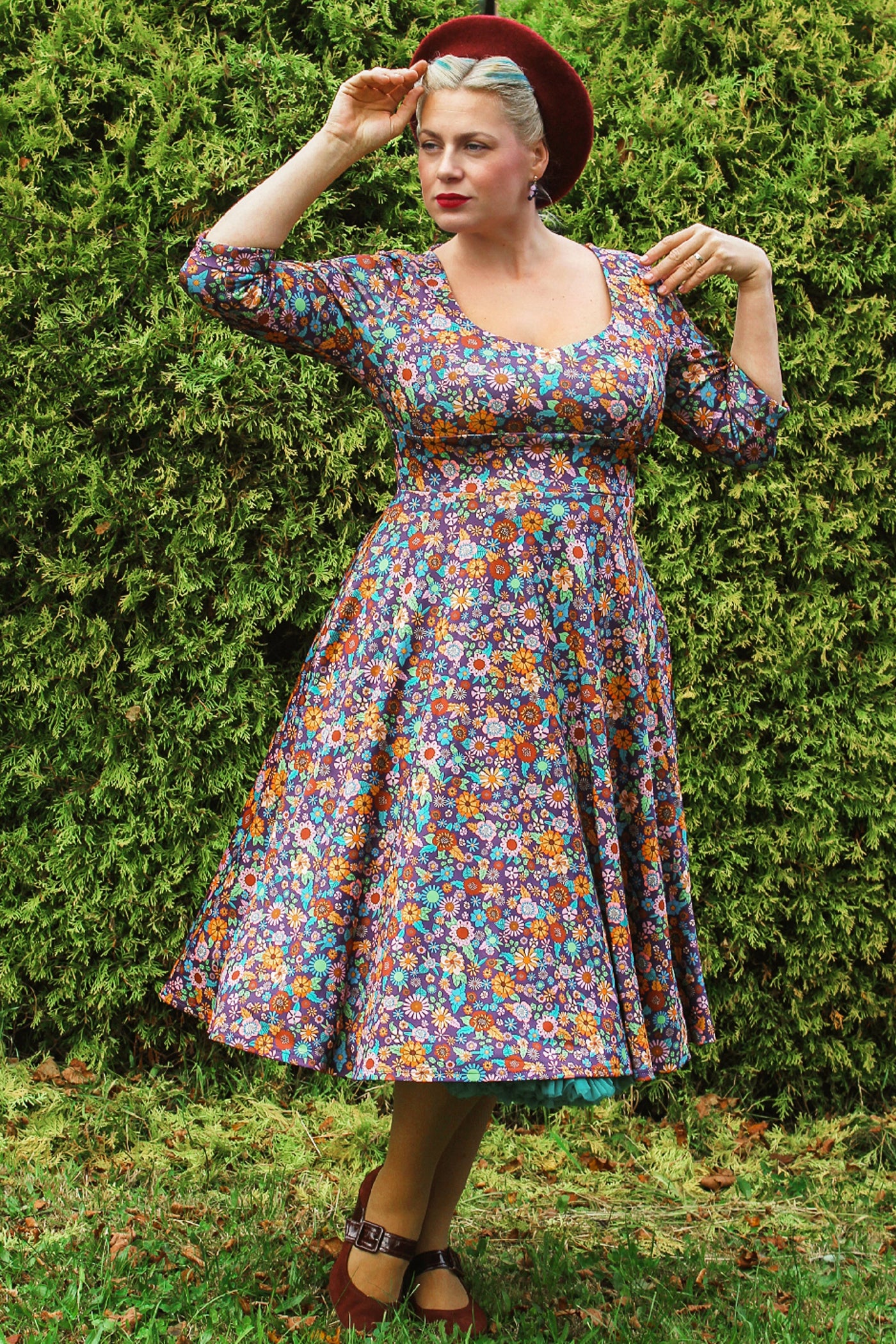 PRE-ORDER Scarlette Retro 70s Floral Garden Dress