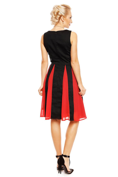 Judith Cotton Retro Pleated Dress in Black and Red